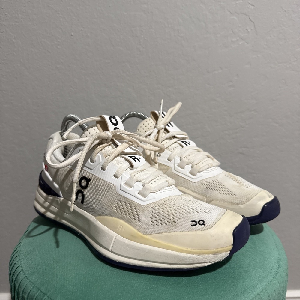 On The Roger Pro Shoes Womens Size 8 White Indigo Blue Speedboard Tennis